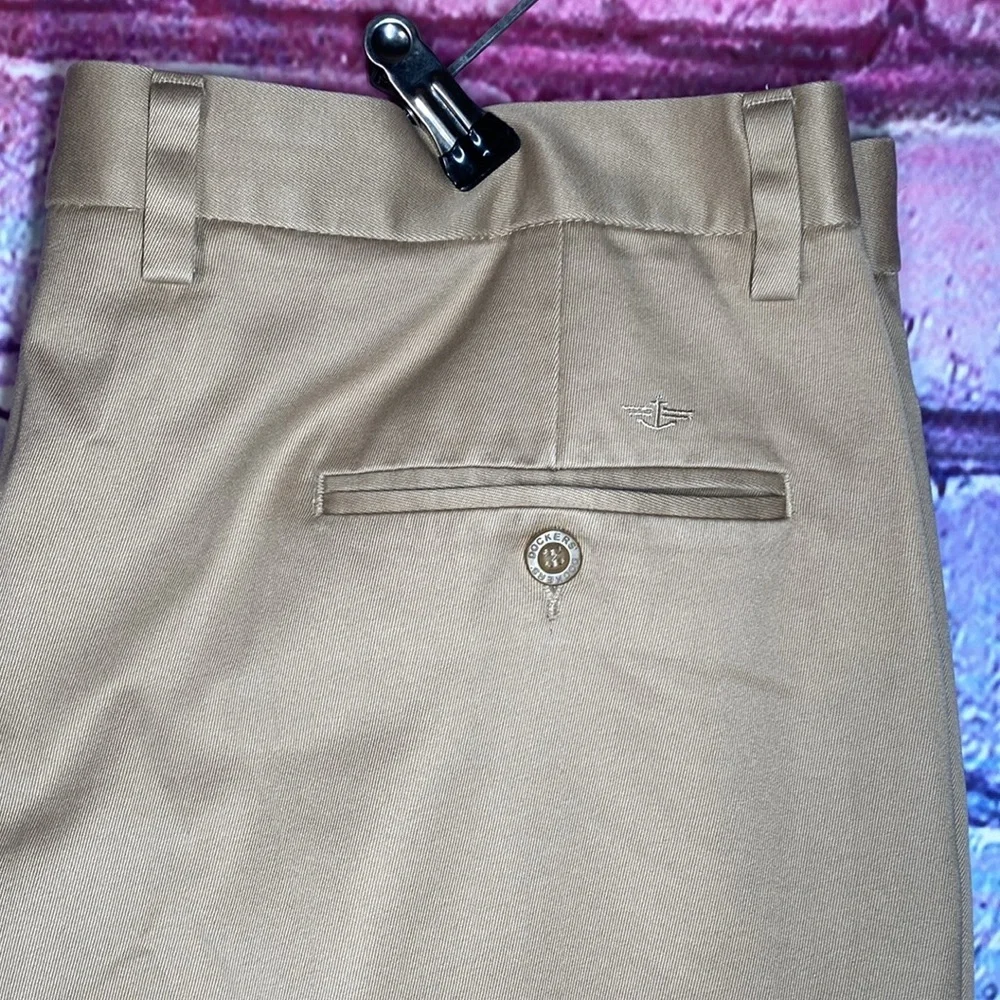 NWT Dockers Men's Khaki Pants W36 L30